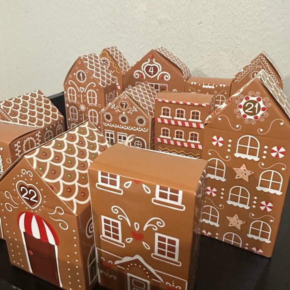 Beauty advent calender with ginger bread houses - Picture 5 of 6